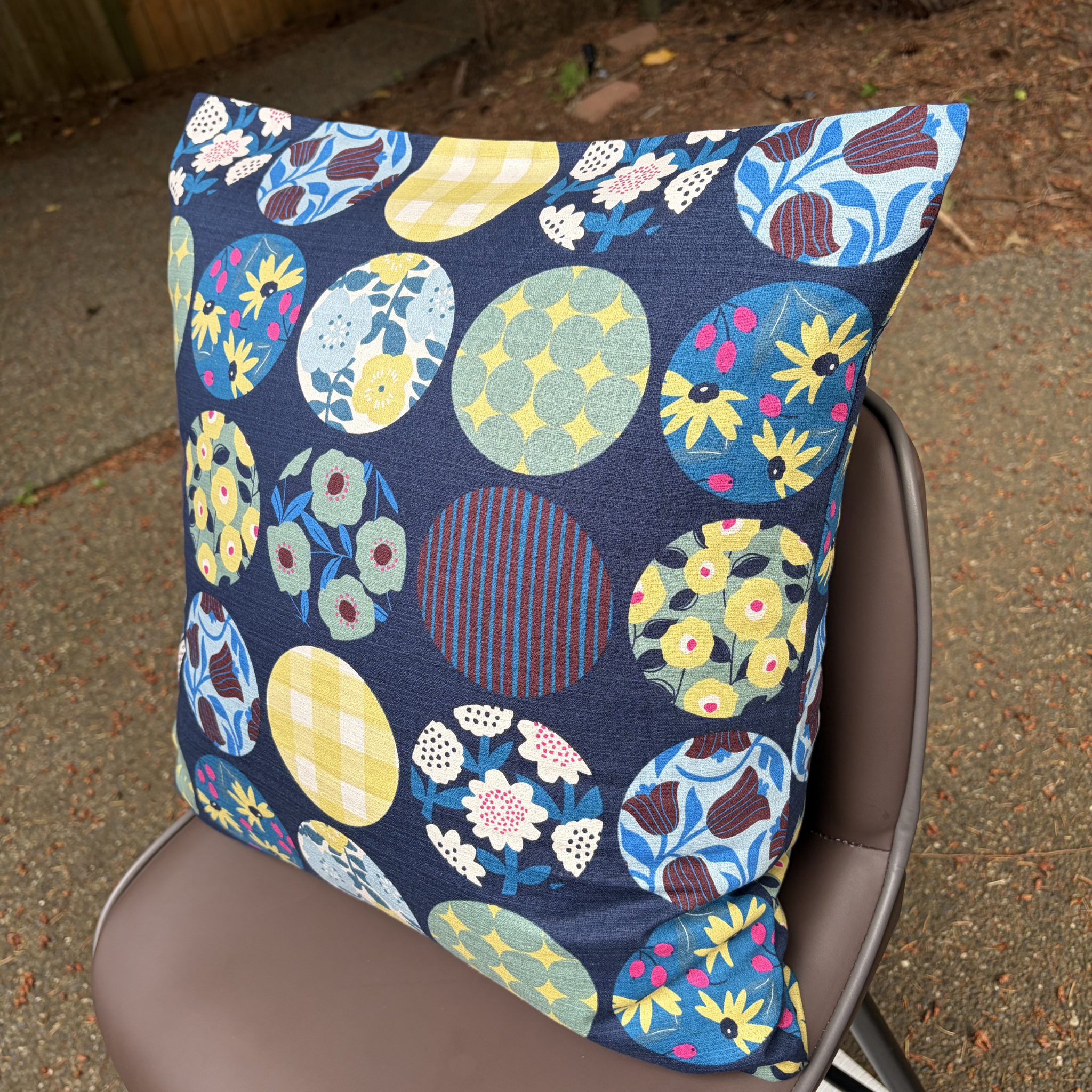 Handmade Kyoto Cotton Throw Pillow Cover : Navy Round (50x50cm / 20")