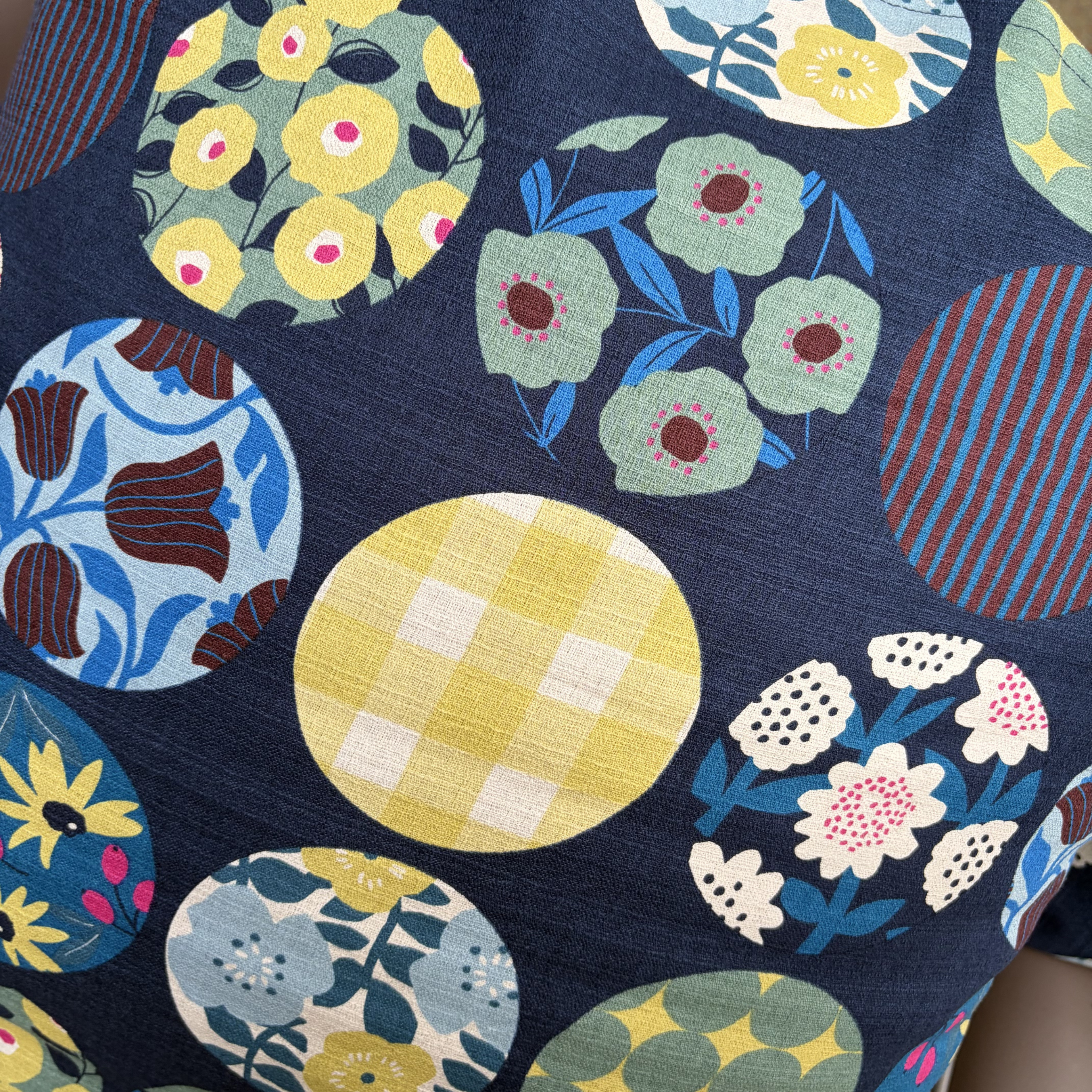Handmade Kyoto Cotton Throw Pillow Cover : Navy Round (50x50cm / 20")