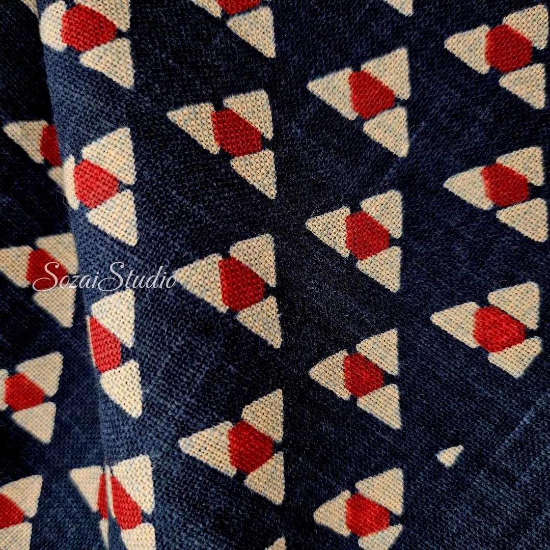 1 Yard Hand-Dyed Indigo Uroko Fabric: Japanese Cotton Slub, Traditional Scales Pattern