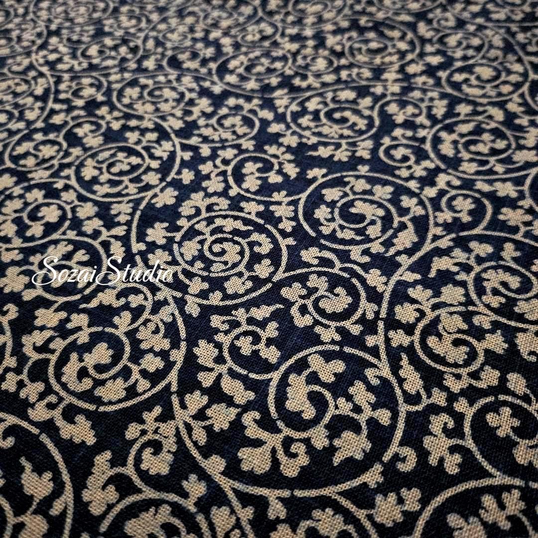1 Yard Indigo Slub Japanese Cotton Fabric: Hand-Dyed Karakusa Pattern
