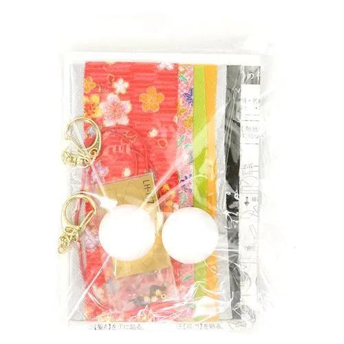 Japanese Craft - Mini Keychain kit : No-Sewing Mini Maiko (2 pieces)