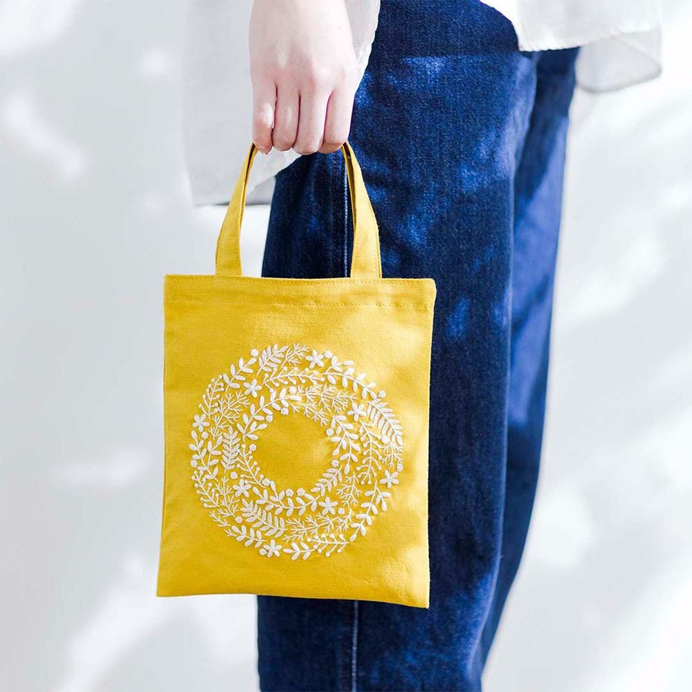 Le Cien Cosmo Embroidery Handicraft kit : A5 size Sunlit Wreath Tote Bag by Yula