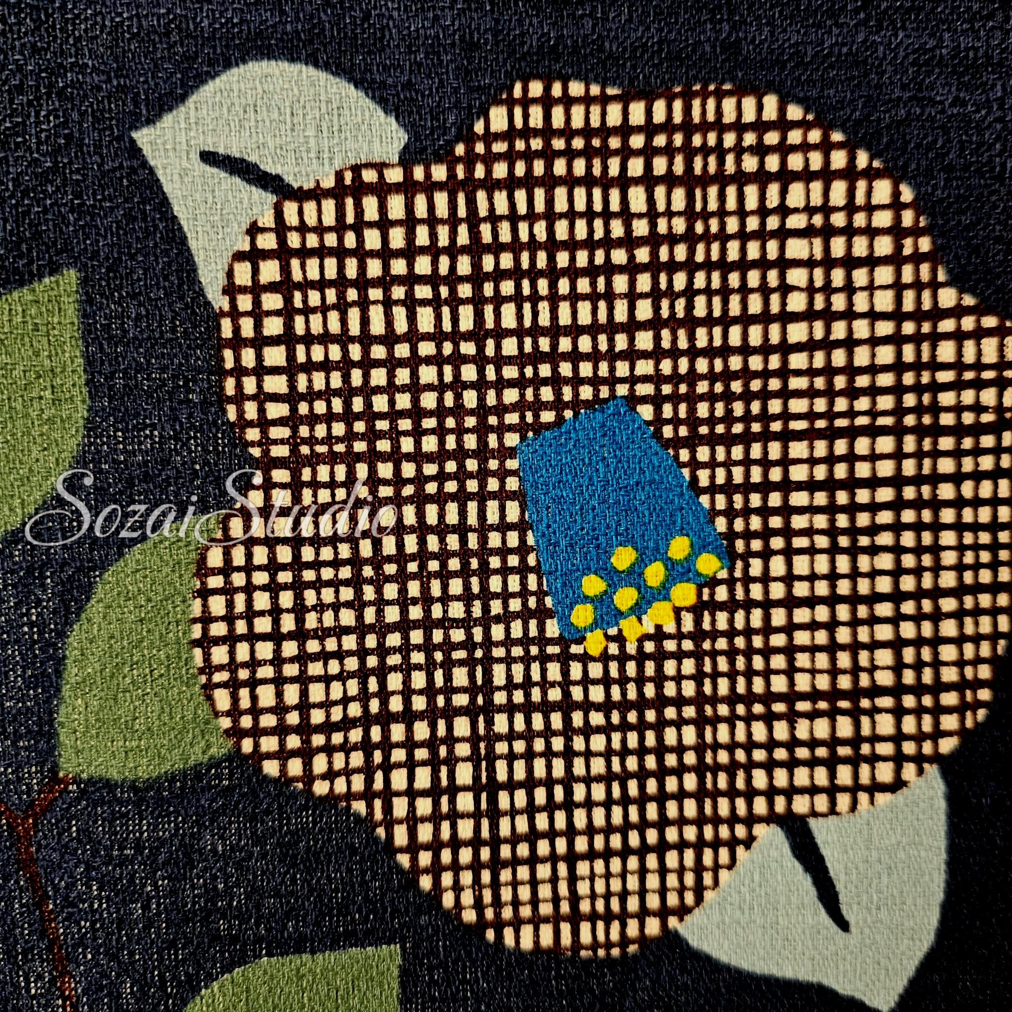 1 Yard Japan imported, Dobby Cotton 100% - Camellia and Poppy flowers, Navy